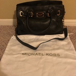 Michael Kors Hamilton black leather purse w Wallet